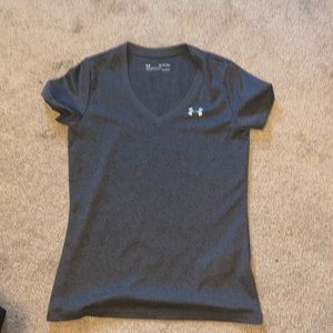grey t-shirt